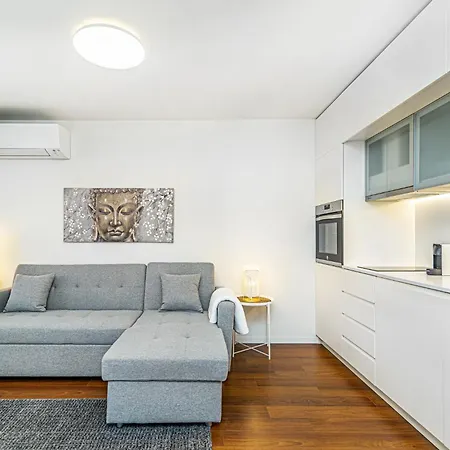 Bombarda Ii By Innkeeper Apartment Porto